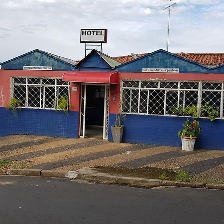 Hotel E Pousada Freitas กังปินาส ภายนอก รูปภาพ