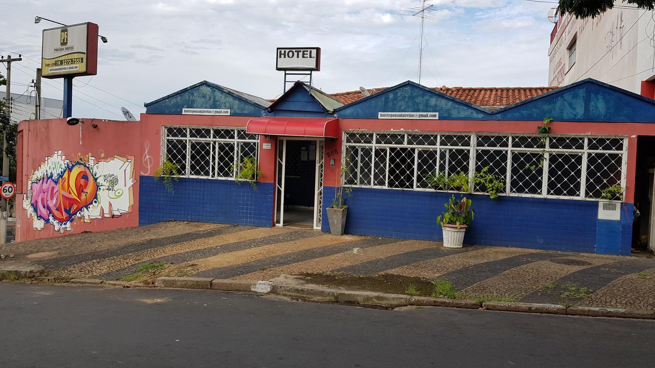 Hotel E Pousada Freitas กังปินาส ภายนอก รูปภาพ